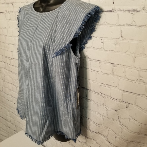 Doe & Rae flutter cap sleeve frayed edge top - Picture 7 of 9